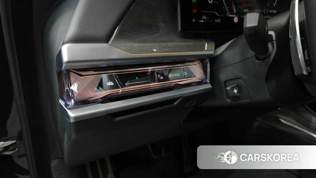 BMW 7 Series (G70) 2023 Черный двухцветный из Кореи, фото 5