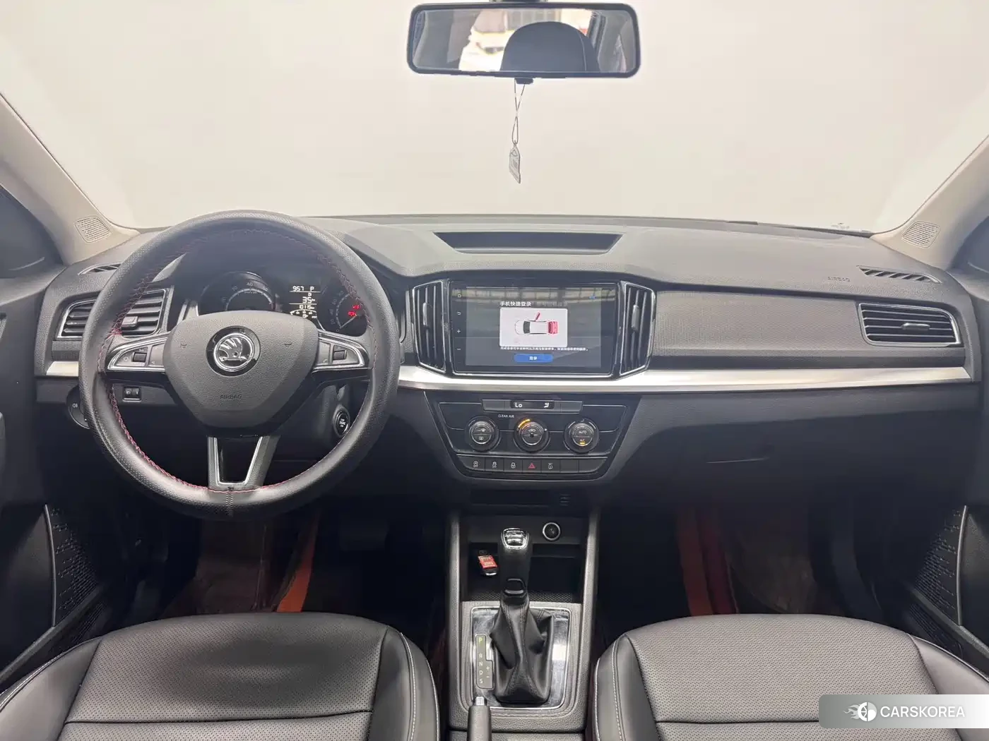 Skoda Komick 2023 Белый из Китая, фото 5