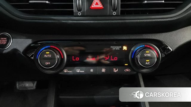 Kia The New K3 2nd generation 2022 Белый из Кореи, фото 5