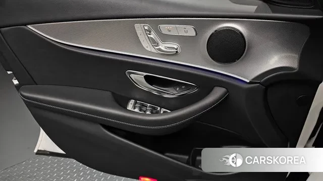 Mercedes-Benz E-Class W213 2019 Белый из Кореи, фото 5