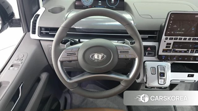 Hyundai Staria 2023 Серебристо-серый из Кореи, фото 5