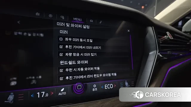 Volkswagen Touareg 3rd generation 2023 Белый из Кореи, фото 5