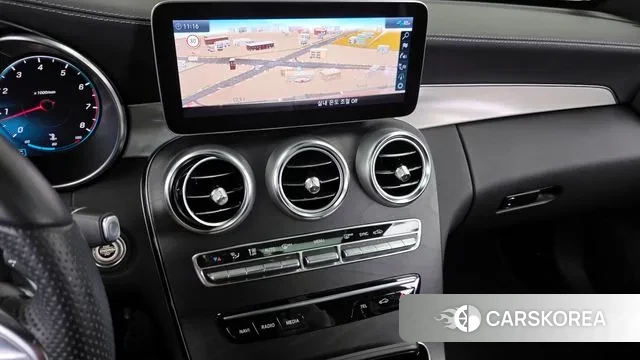 Mercedes-Benz C-Class W205 2022 Белый из Кореи, фото 5