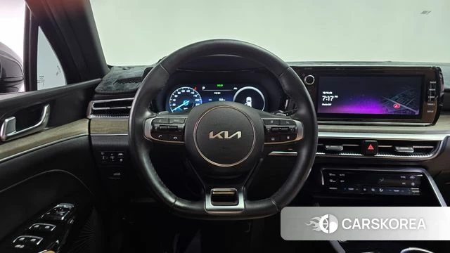 Kia K5 3rd generation 2023 Серый из Кореи, фото 5