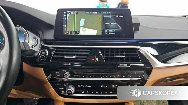 BMW 5 Series (G30) 2018 Серый из Кореи, фото 5