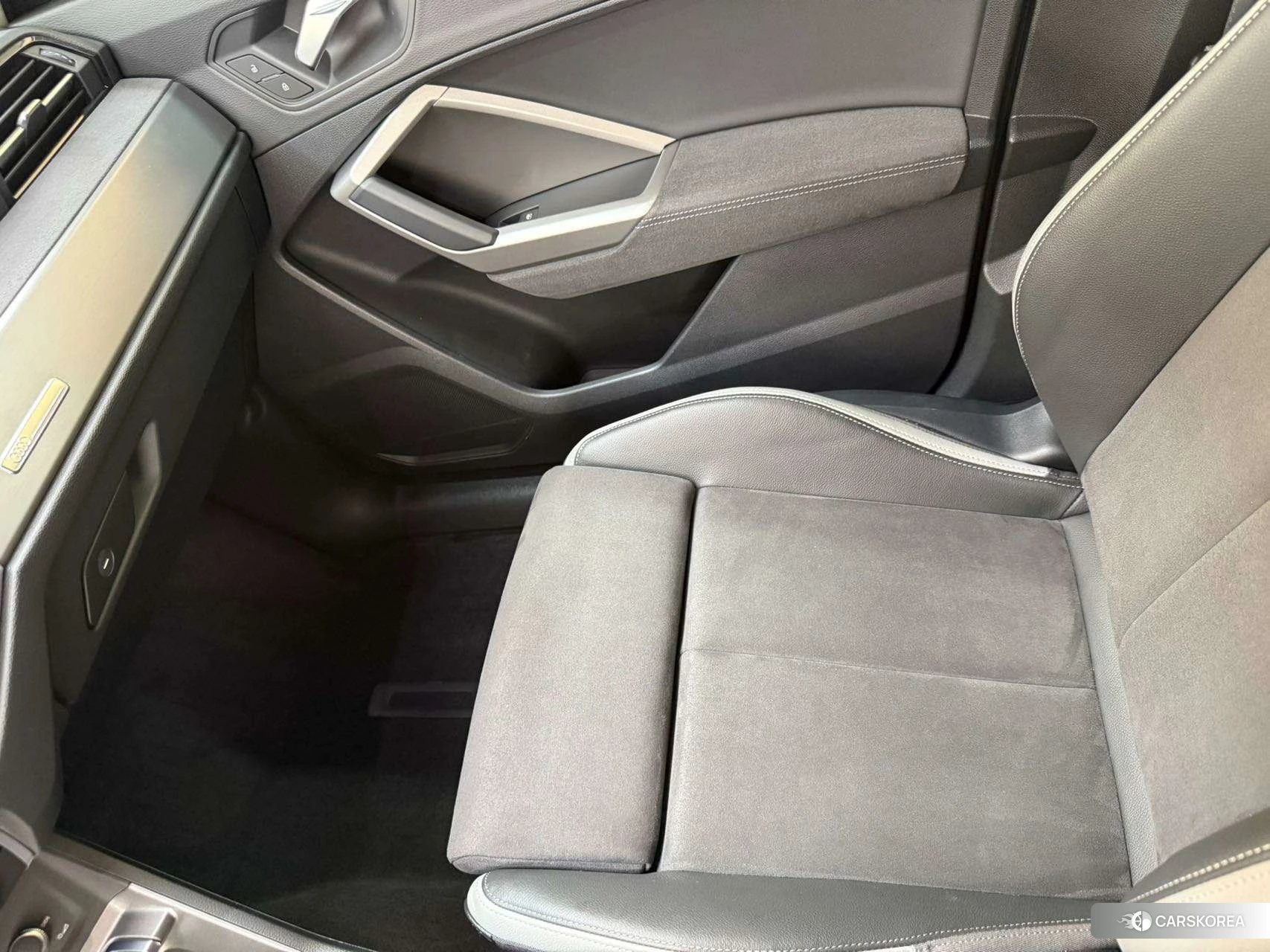 Audi Q3 2022 Красный из Китая, фото 5