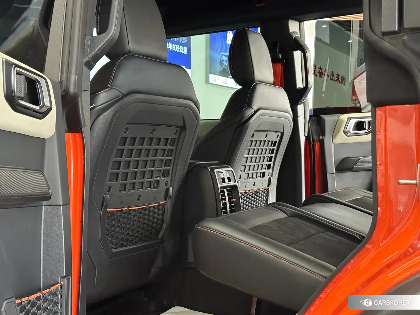 Ford Mustang 2025 Черный из Китая, фото 5