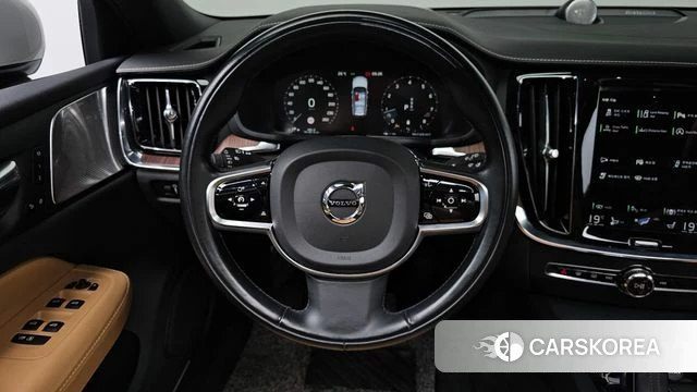 Volvo V60 Cross-Country 2nd Generation 2020 Серебряный из Кореи, фото 5