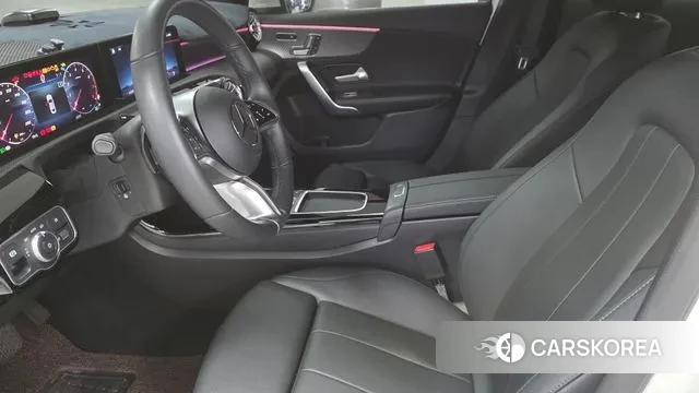 Mercedes-Benz A-Class W177 2024 Белый из Кореи, фото 5