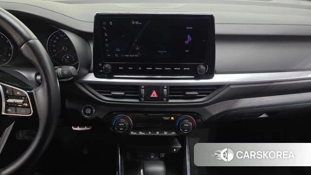 Kia The New K3 2nd generation 2023 Белый из Кореи, фото 5