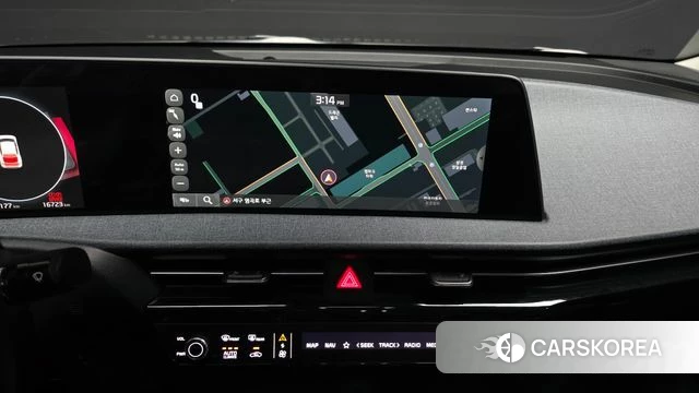 Kia EV6 2023 Серебристо-серый из Кореи, фото 5