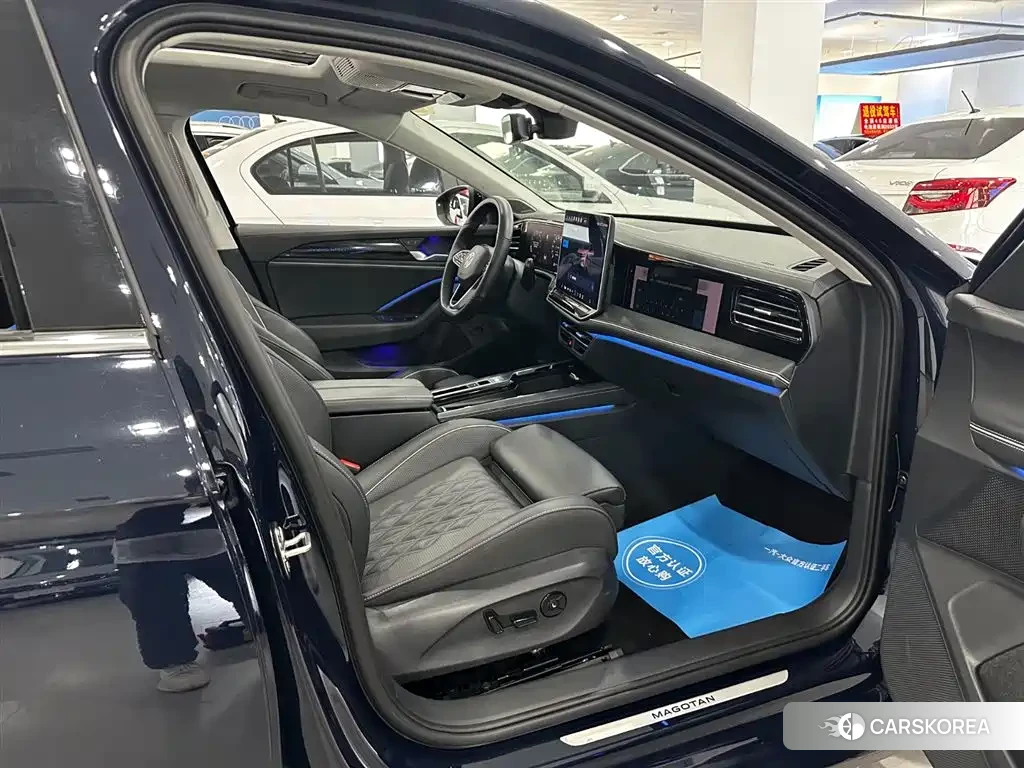 Volkswagen Magotan 2024 Синий из Китая, фото 5