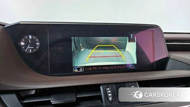 Lexus ES300h 7th generation 2018 Жемчужный цвет из Кореи, фото 5