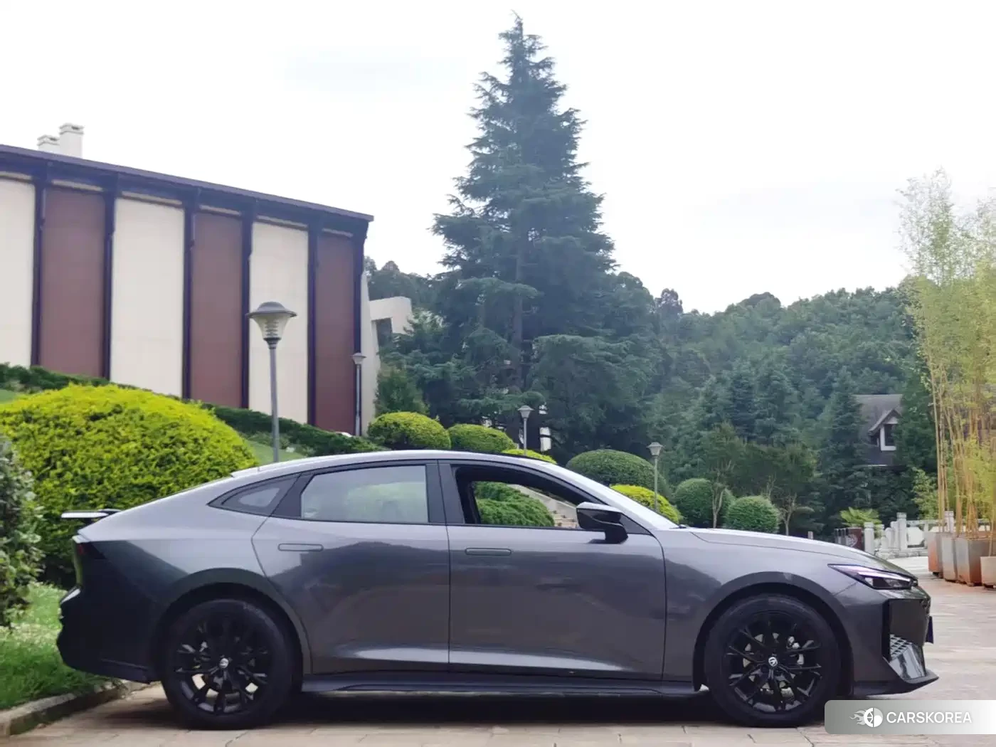Chang'an UNI-V 2025 Silver/gray из Китая, фото 5