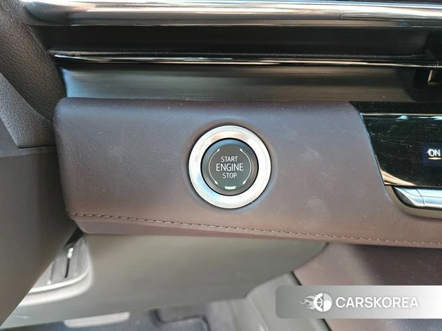 Cadillac Escalade 5th Generation 2024 Черный из Кореи, фото 5