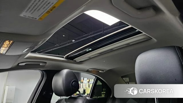 Mercedes-Benz C-Class W205 2018 Черный из Кореи, фото 5