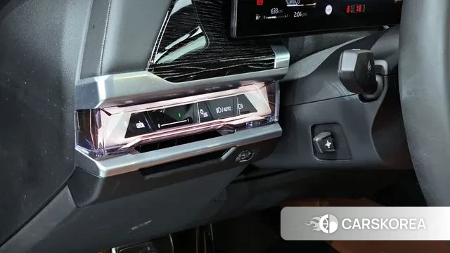 BMW 7 Series (G70) 2025 Черный из Кореи, фото 5