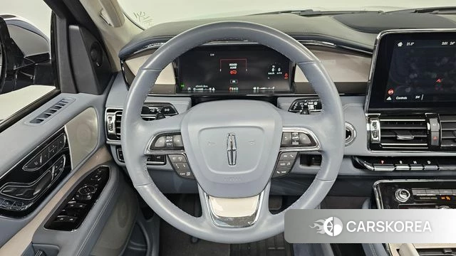 Lincoln Navigator 4th generation 2019 Светло-серебряный цвет из Кореи, фото 5