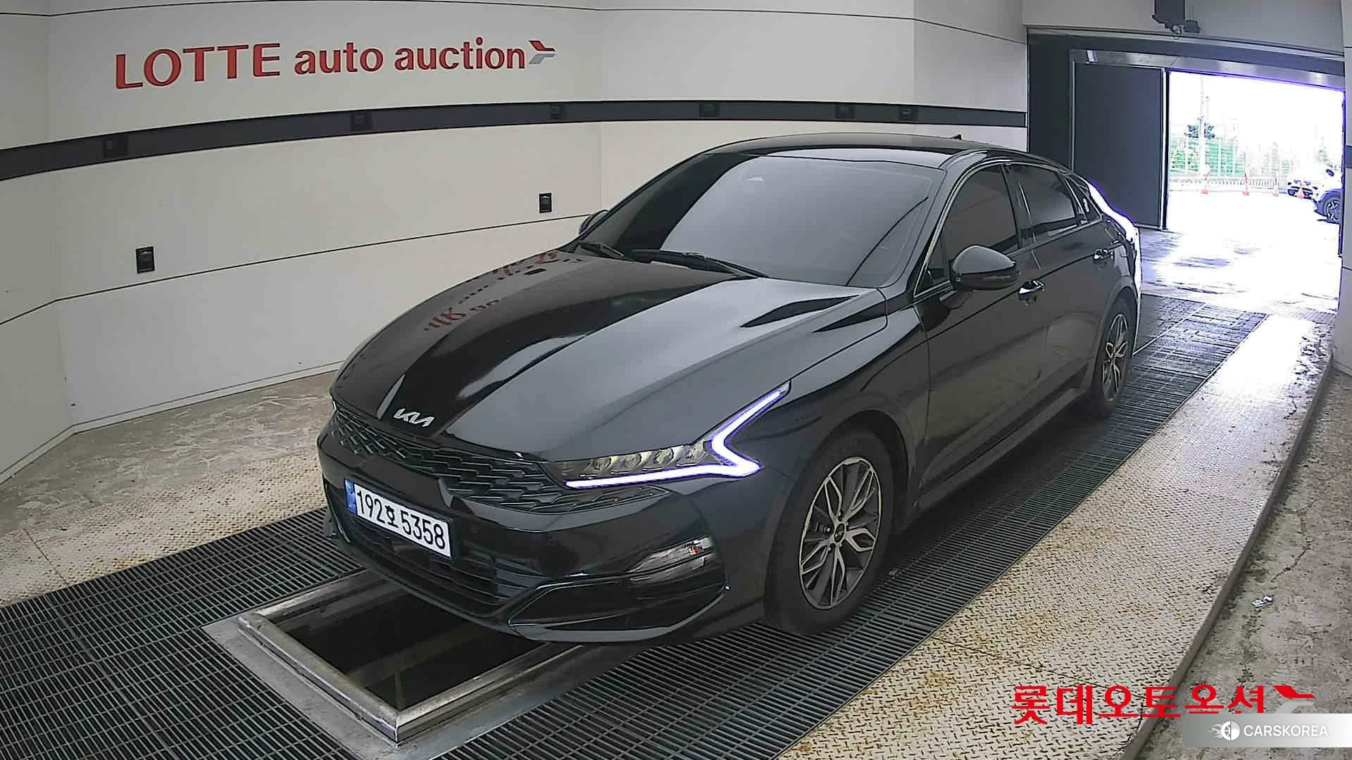 Kia K5 2023 Aurora Black Pearl из Кореи, фото 5