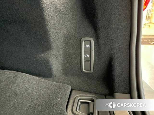 Volvo XC60 second Generation 2025 Белый из Кореи, фото 5