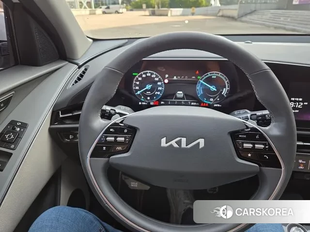 Kia Di Ol Nu Niro 2024 Белый из Кореи, фото 5