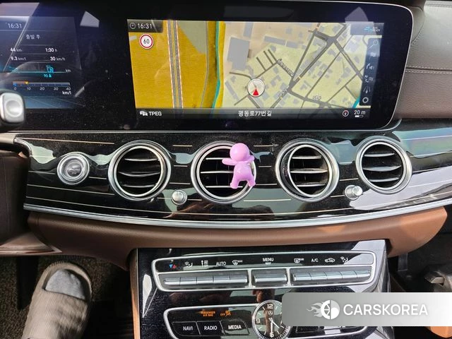 Mercedes-Benz E-Class W213 2020 Белый из Кореи, фото 5