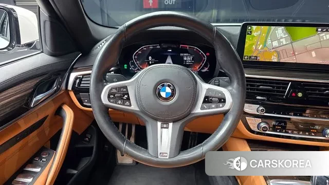 BMW 5 Series (G30) 2021 Белый из Кореи, фото 5