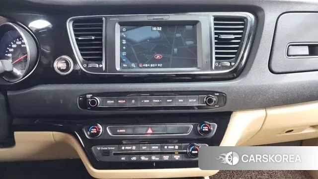 Kia The New Carnival 2019 Белый из Кореи, фото 5