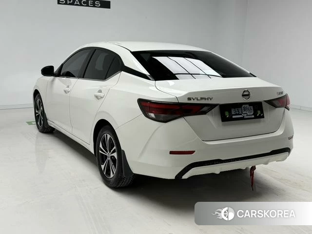Nissan Xuan Yi 2022 Белый из Китая, фото 5
