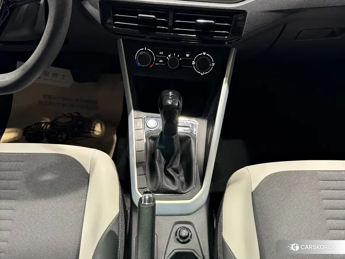 Volkswagen Polo 2022 Белый из Китая, фото 5