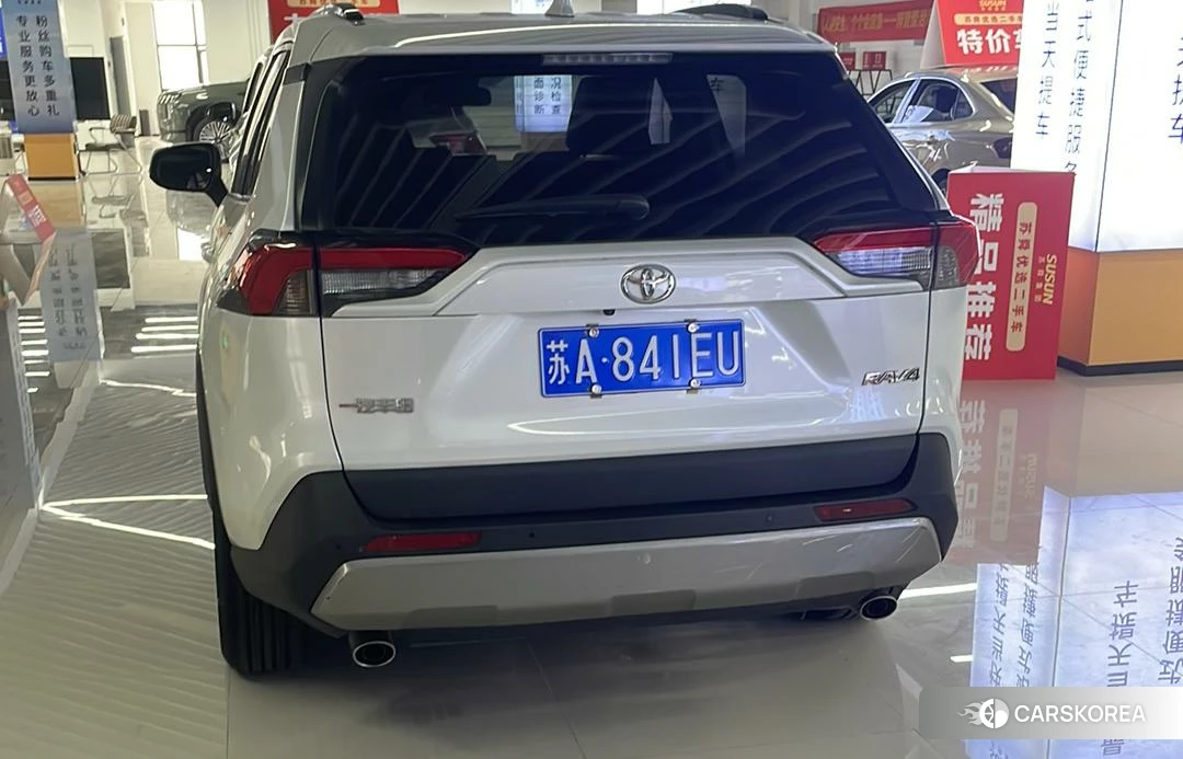 Toyota RAV4 Rongfang 2023 Белый из Китая, фото 5