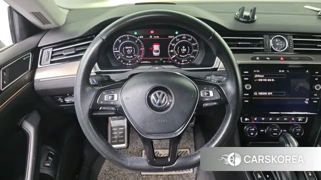 Volkswagen Arteon 2019 Белый из Кореи, фото 5