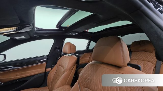 BMW 7 Series (G11) 2022 Черный из Кореи, фото 5