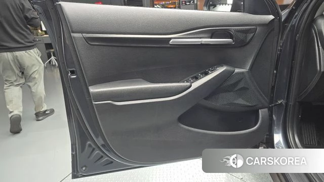 Kia Seltos 2021 Серый из Кореи, фото 5