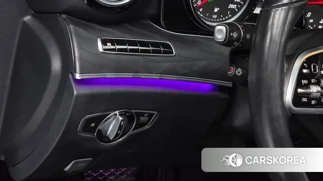 Mercedes-Benz E-Class W213 2020 Серебряный из Кореи, фото 5