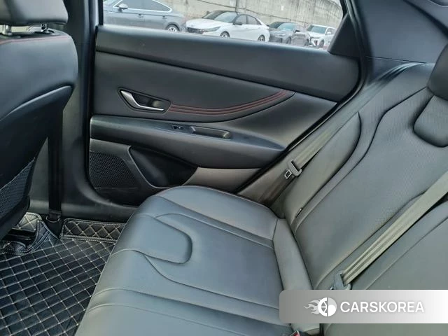 Hyundai Elantra 2022 Белый из Китая, фото 5