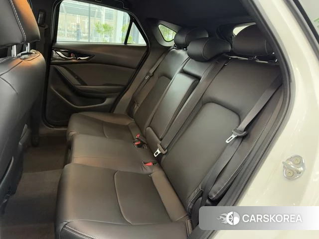 Mazda CX-4 2023 Белый из Китая, фото 5