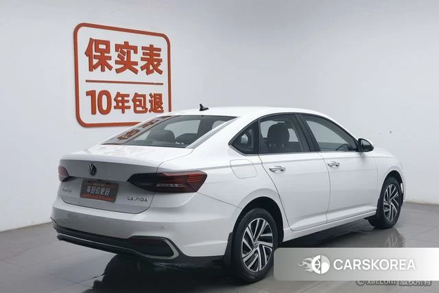 Volkswagen Lavida 2024 Белый из Китая, фото 5