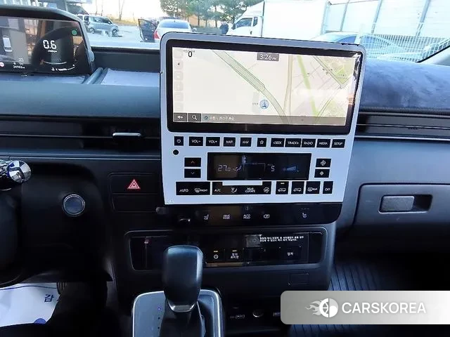 Hyundai Staria 2023 Желтый из Кореи, фото 5