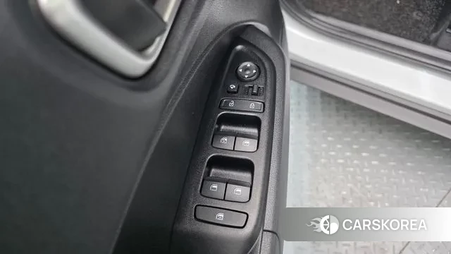 Hyundai Venue 2021 Белый из Кореи, фото 5