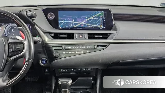 Lexus ES300h 7th generation 2018 Песочный из Кореи, фото 5