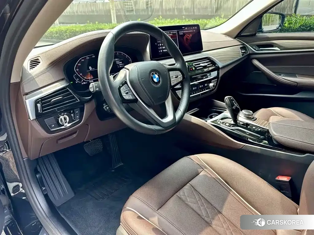 BMW 5 series 2022 Черный из Китая, фото 5