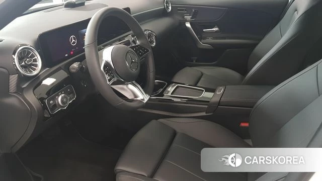Mercedes-Benz A-Class W177 2025 Белый из Кореи, фото 5