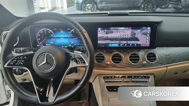 Mercedes-Benz E-Class W213 2022 Белый из Кореи, фото 5