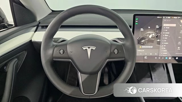 Tesla Model Y 2023 Черный из Кореи, фото 5