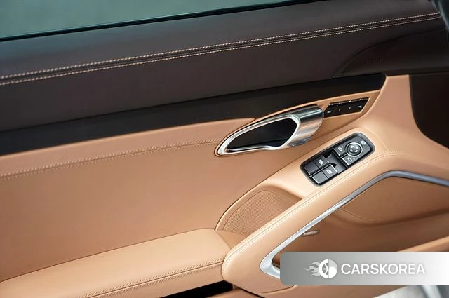 Porsche 911(992) 2018 Серебристо-серый из Кореи, фото 5