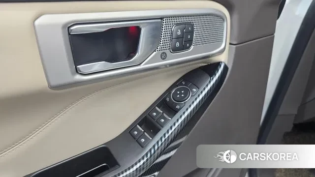 Ford Explorer 6th Generation 2021 Белый из Кореи, фото 5