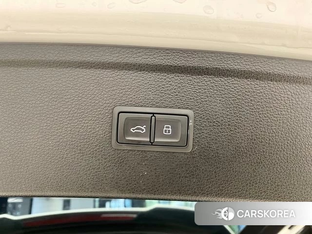 Audi Q5L 2022 Белый из Китая, фото 5