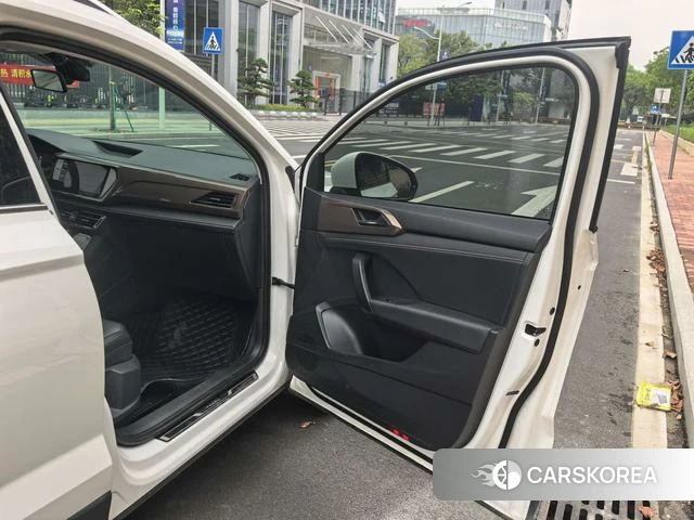 Volkswagen Tuyue 2022 Белый из Китая, фото 5