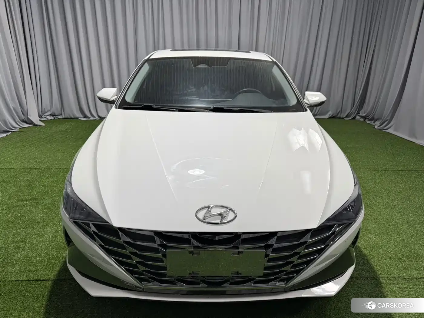 Hyundai Elantra 2023 Белый из Китая, фото 5